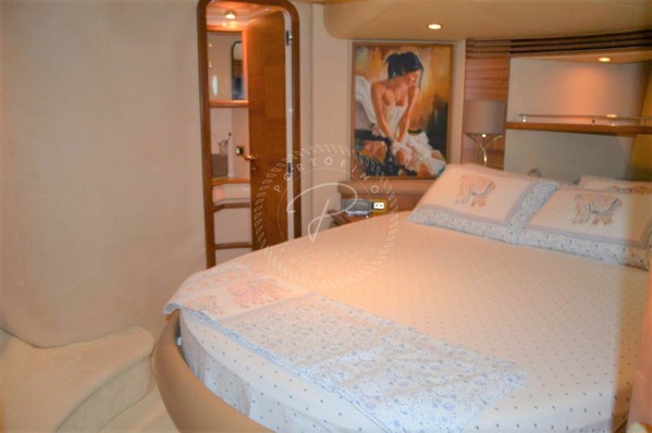 2010 AZIMUT 55 FLY