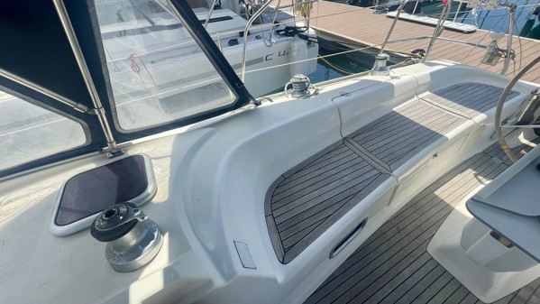 2008 BAVARIA 38 CRUISER