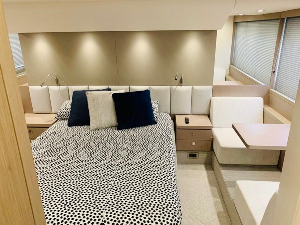 2020 SUNSEEKER MANHATTAN 52