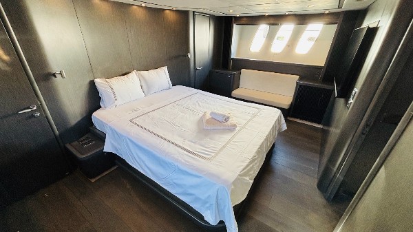 2004 SUNSEEKER PREDATOR 82