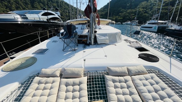 2005 FOUNTAINE PAJOT ATHENA 38