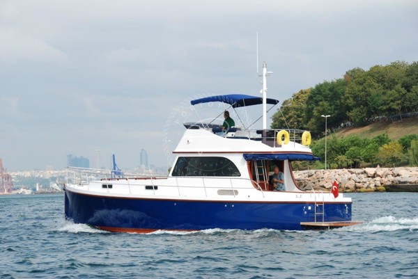 2009 LARUS 42 FLY