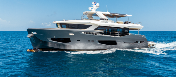 2023 MOTOR YACHT 26M