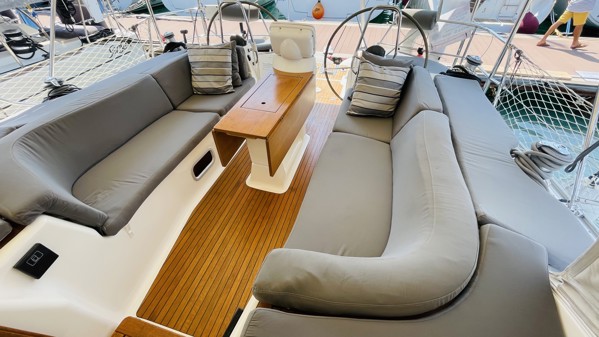2008 BAVARIA VISION 50
