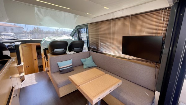 2018 BAVARIA R40
