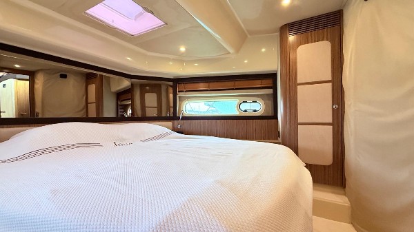 2015 AZIMUT MAGELLANO 43