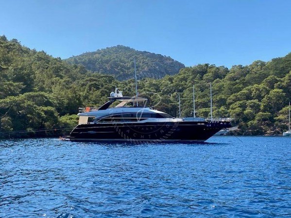 2014 PRINCESS 82