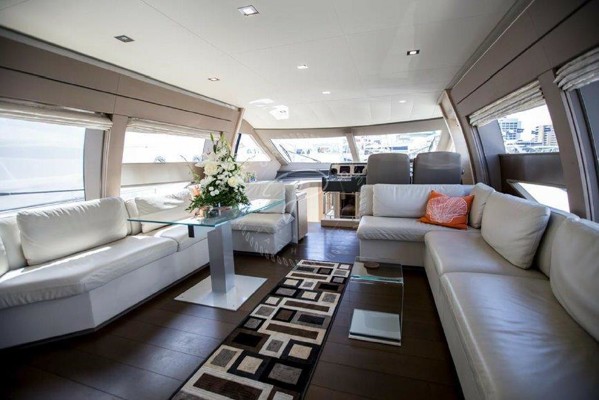 2014 FERRETTI YACHTS 690