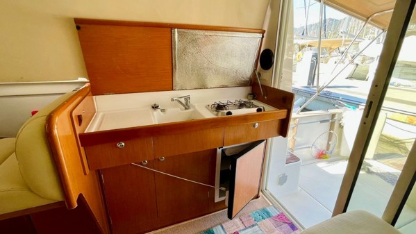 2008 BENETEAU ANTARES 9
