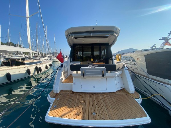 2025 BAVARIA R40 COUPE