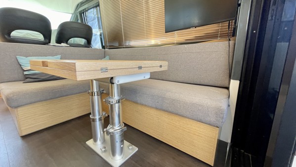 2018 BAVARIA R40