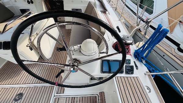 2013 JEANNEAU SUN ODYSSEY 469