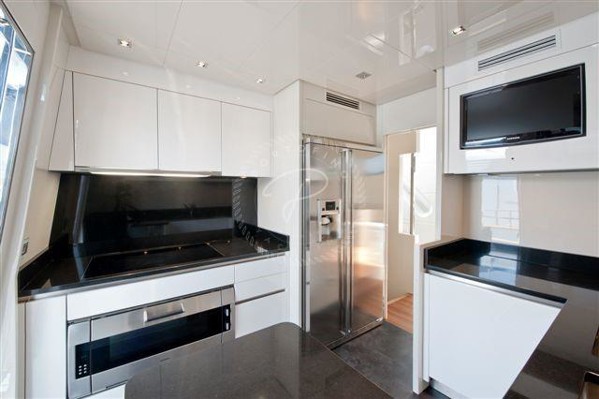 2012 SANLORENZO SL82