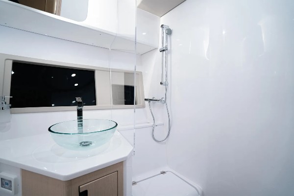 AQUADOR BOATS 400 HT