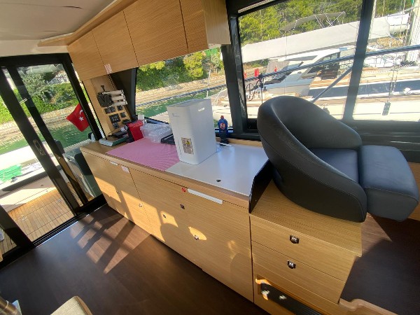 2025 BAVARIA R40 COUPE