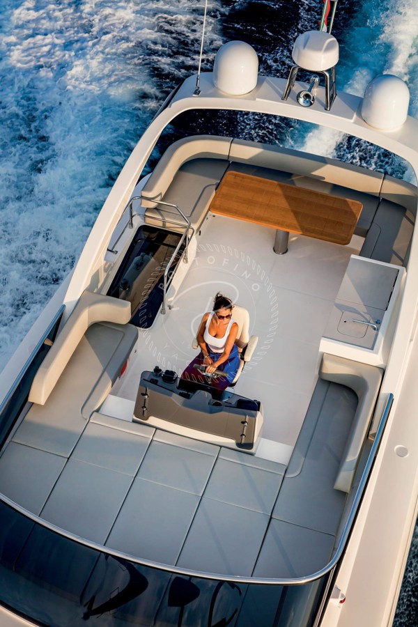 2018 ABSOLUTE NAVETTA 48