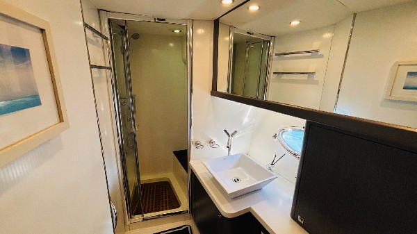 2004 SUNSEEKER PREDATOR 82