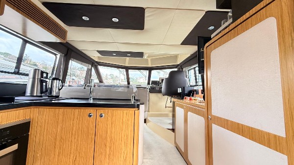 2015 AZIMUT MAGELLANO 43