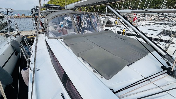 2018 JEANNEAU 54