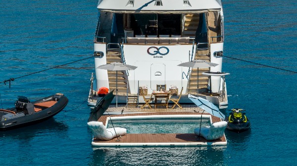 2009/2022 MOTOR YACHT 35M 