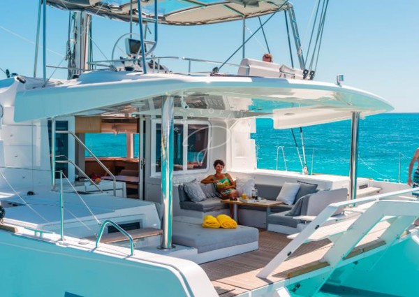 2020 LAGOON 52 F 