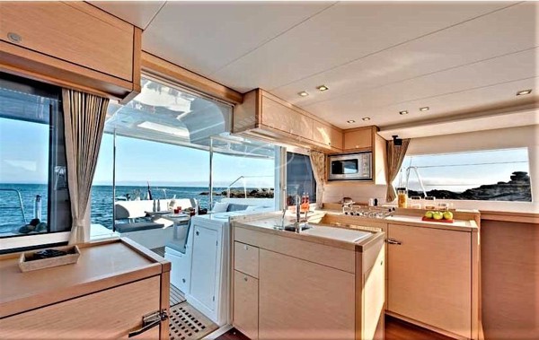 2014 LAGOON 450 F