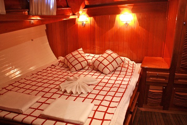 2002 LUXURY GULET 24 M