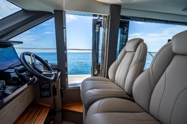 2023 PRINCESS F65