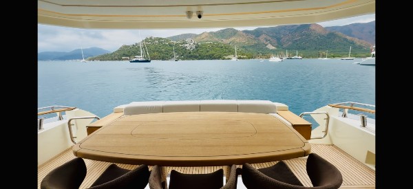 2020 MONTE CARLO YACHTS MCY 80