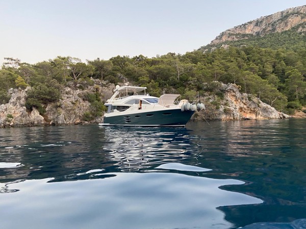 2010/2021 NUMARINE 78 FLY