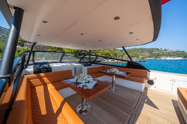 2025 MOTOR YACHT 18.5 M