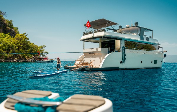 2023 CUSTOM TRAWLER 22 M