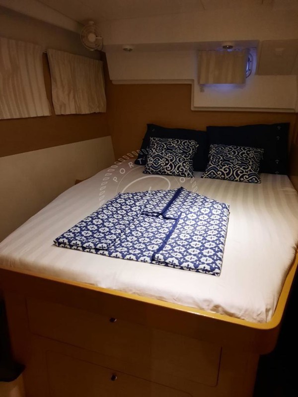 2010 LAGOON 400