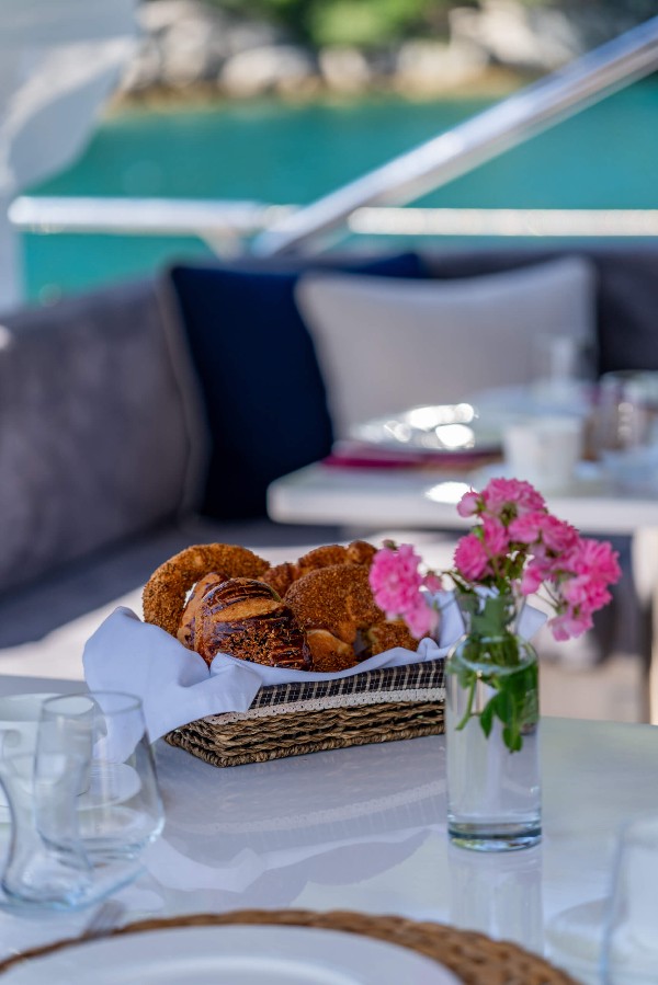 2010/2020 MOTOR SAILER 44 M 