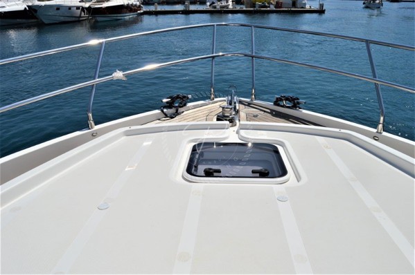 2014 ABSOLUTE 52 FLY