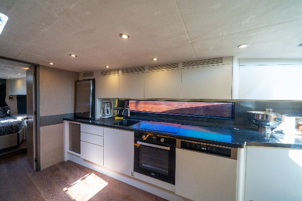 2025 MOTOR YACHT 18.5 M