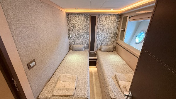 2020 MONTE CARLO YACHTS MCY 80