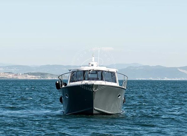 2015 YUKA 12MT LOBSTER
