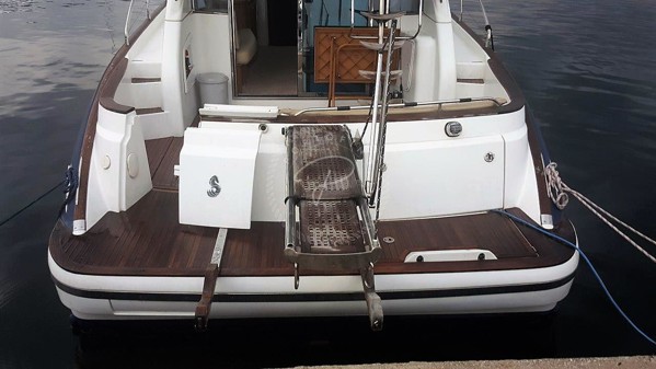 2009 BENETEAU ANTARES 12