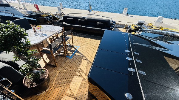 2004 SUNSEEKER PREDATOR 82