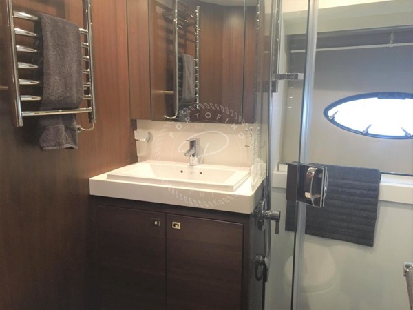 2015 PRINCESS 72S