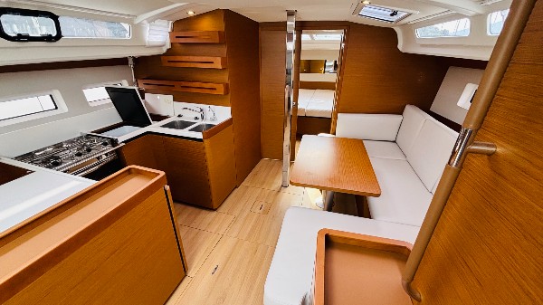 2023 JEANNEAU SUN ODYSSEY 440