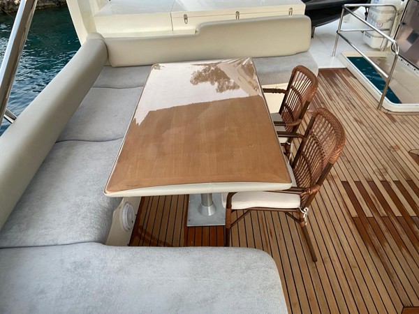 2010/2021 NUMARINE 78 FLY