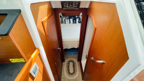 2018 BENETEAU SWIFT TRAWLER 30