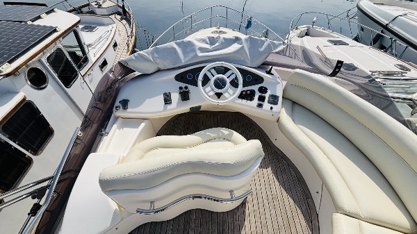 2009 AZIMUT 42 FLY