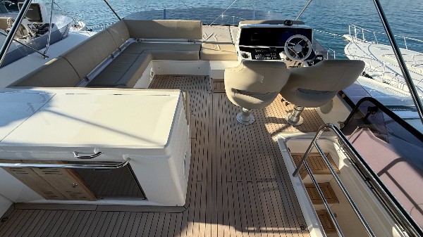 2018 SUNSEEKER MANHATTAN 52