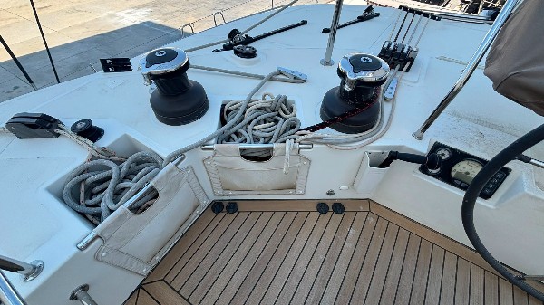 2015 LAGOON 560 S2