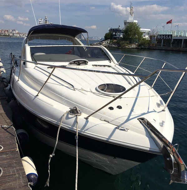 2004 FAIRLINE TARGA 34