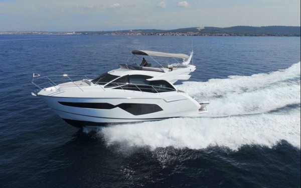 2017 SUNSEEKER MANHATTAN 52