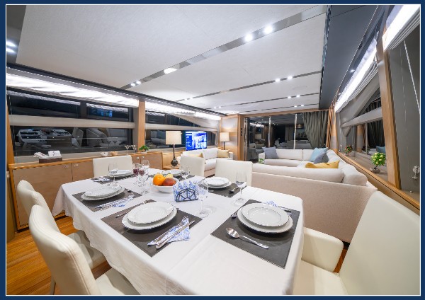 2014 PRINCESS 82